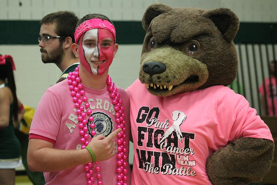 Bears+show+Pink+Out+pride