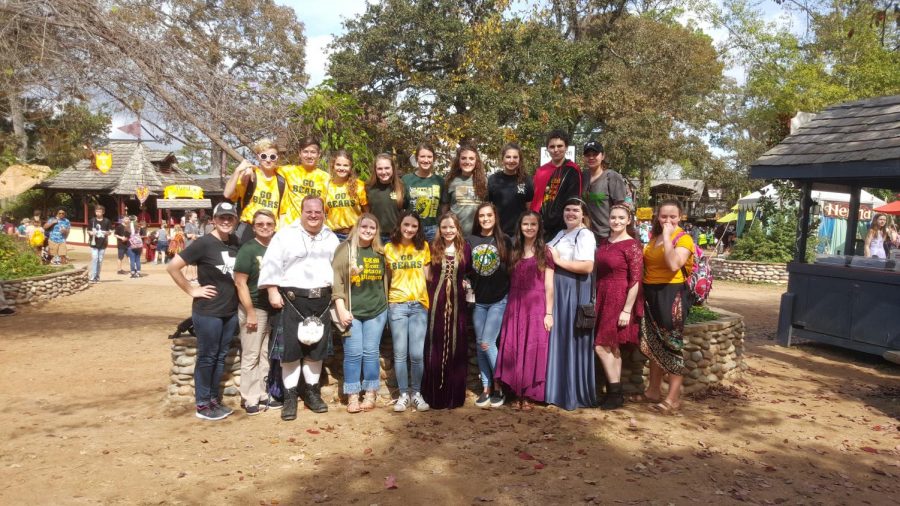 The Bear Stage Players recently attended the Texas Renaissance Festival. 