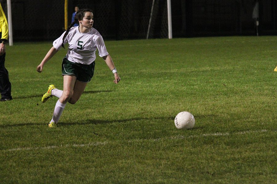 Sophomore Cassie Blackmon moves the ball for the Lady Bears. 