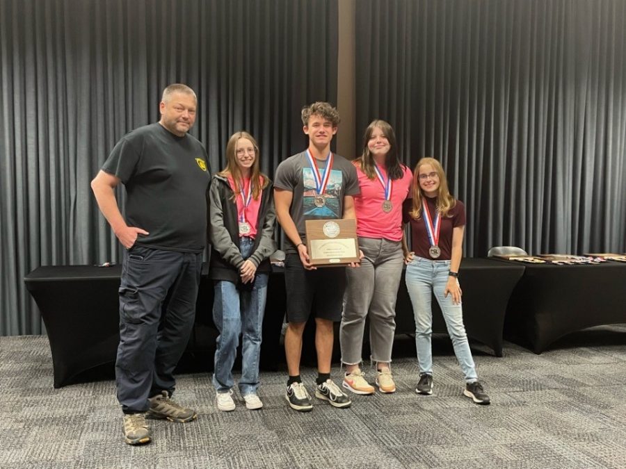 The computer science team recently placed second at the State UIL meet. Pictured from left to right are coach Terry Morris, Emily Oldbury, Jacob Miller, Jessica Allen, and Alex Poole. 