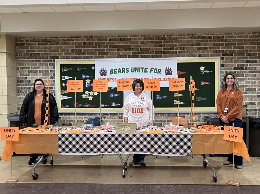 Counselors Jeannie Locke, Janet Peno, and Carly Derouen hosted Unity Day on Wednesday, Oct. 19. 