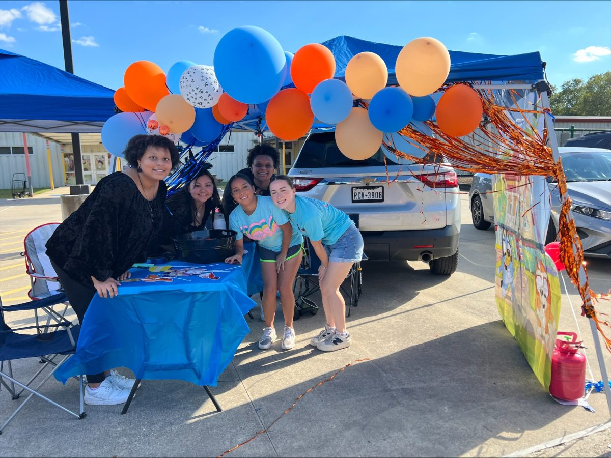 HOSA recently volunteered at a local trunk or treat. 